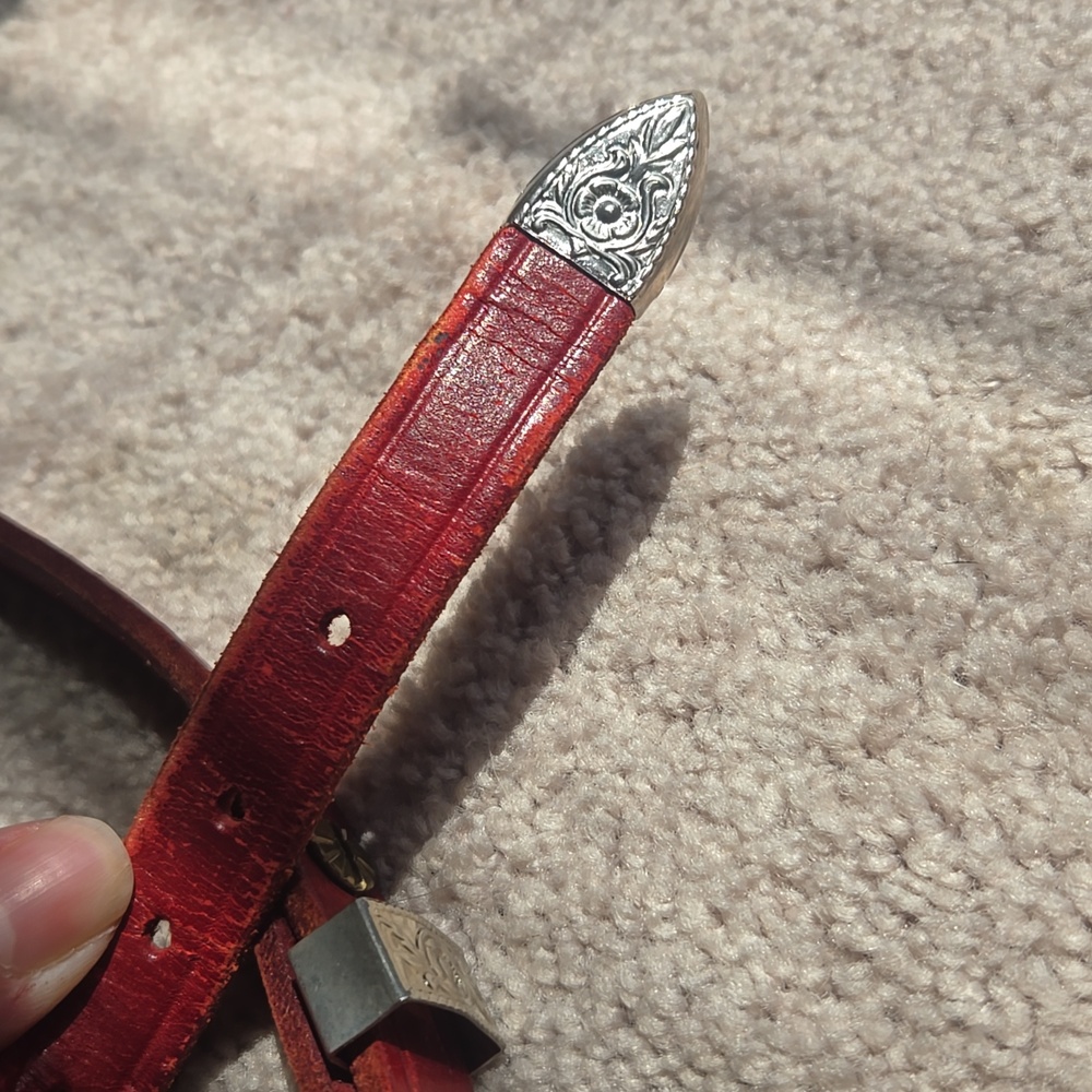Vintage Red Leather Skinny Western Belt with Engraved Silver Buckle Size:Small - Picture 3 of 6